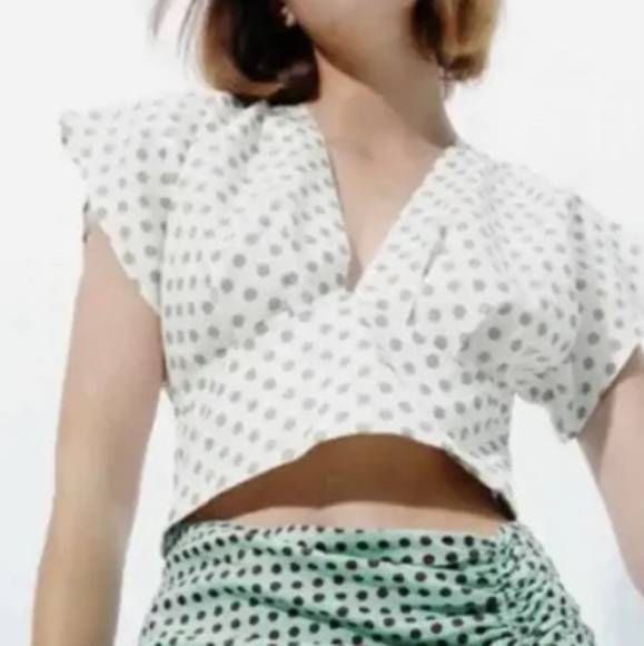 Zara Tops - ZARA CROPPED POLKA-DOT TOP